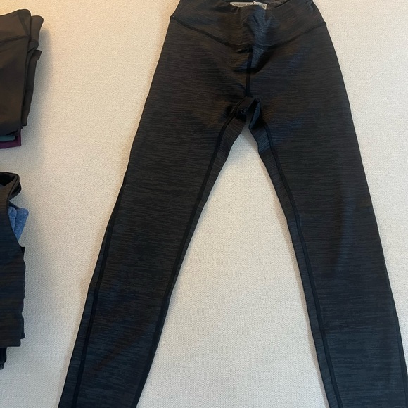 Outdoor Voices Tech Sweat set - Picture 3 of 5